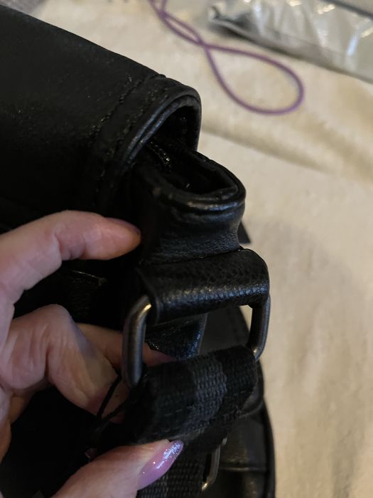 Listonoszka ze skóry