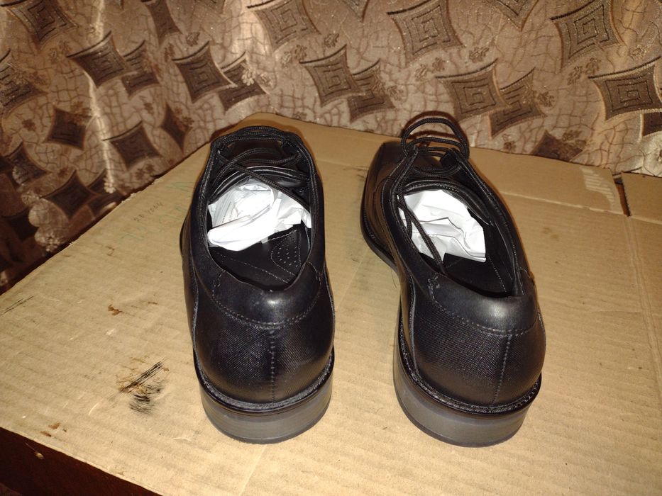 Туфлі Varese, шкіряні, ідеальні, нові, розмір 45(31).