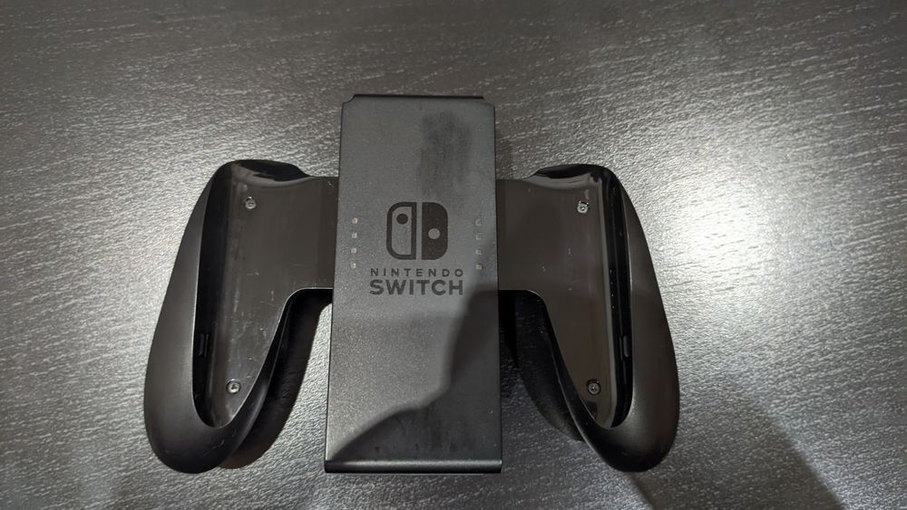 Nintendo Switch Completa + Jogo MK11 (Todos os Acessórios)