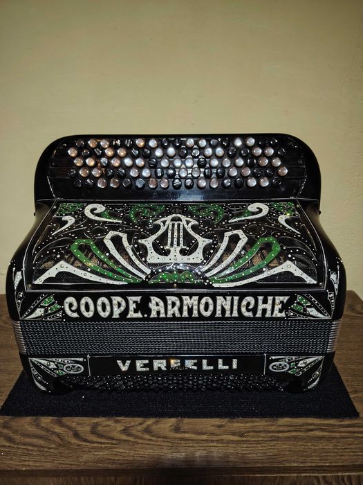 Acordeão de Botões Cooperativa Armoniche Vercelli – 120 Baixos / 4.ª Voz