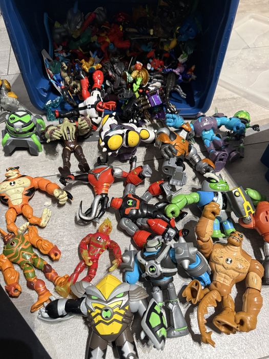 Zestaw zabawek Ben10 duzy zestaw  figurki zabawki
