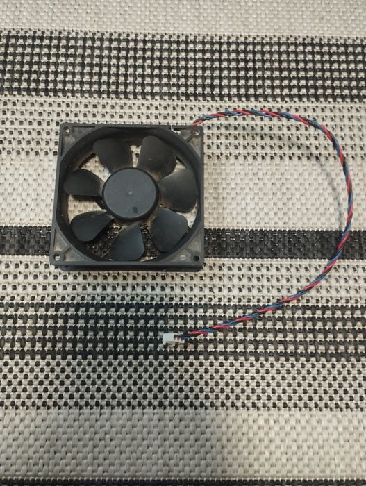 Вентилятор DELTA DSB0912M, DC12V, 0,19A, 3 провода