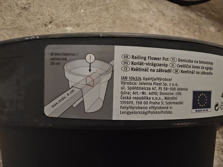 Donica balkonowa 28 cm średnicy