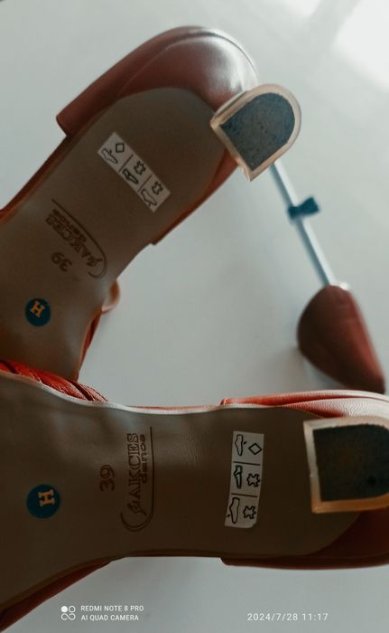 Nowe buty taneczne r. 39 skóra czerwona