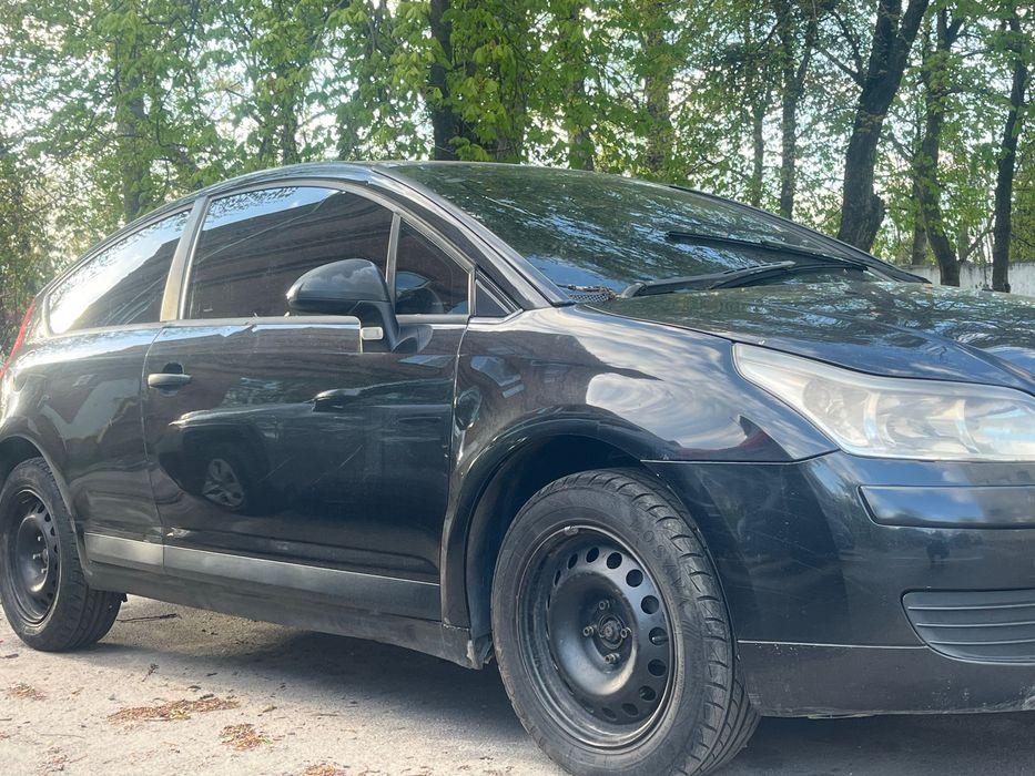 Автомобіль сітроен C4