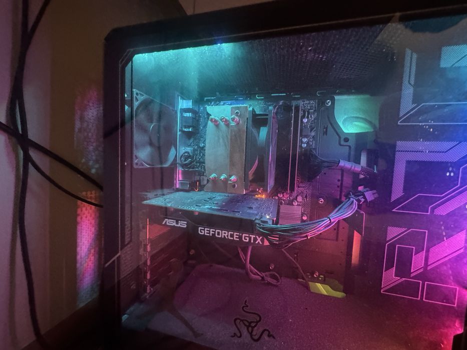 Torre asus rog strix
