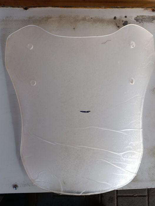 Ветровое стекло для мото.