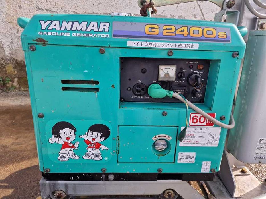 Torre de iluminação alimentada por gerador a gasolina - Yanmar G2400S
