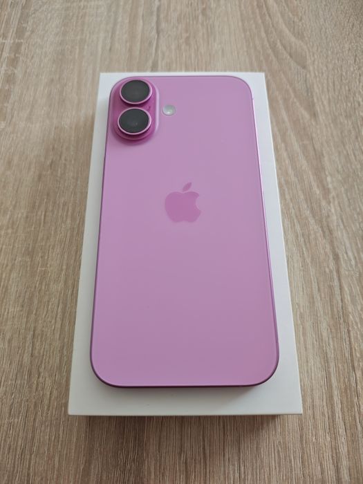 iPhone 16 różowy stan idealny