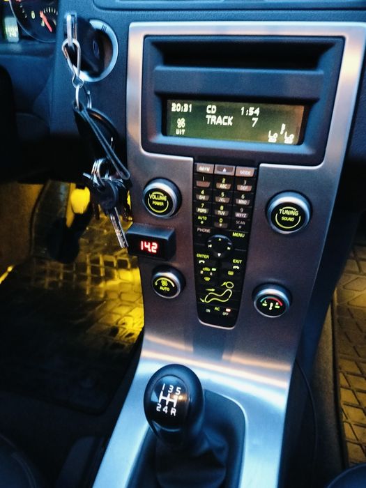 Продам  надійний автомобіль