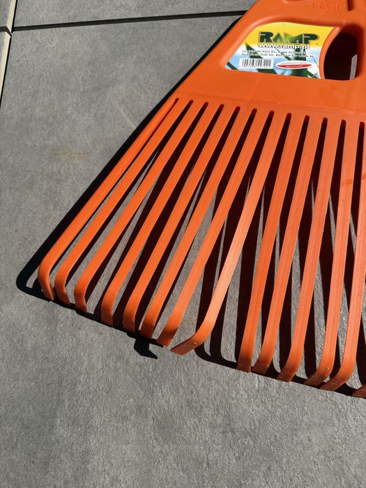 Grabie ogrodowe xl plastikowe pomaranczowe 50cm Ramp Master Garden