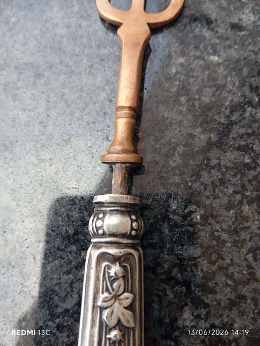 Garfo cobre com cabo prata constrastado
