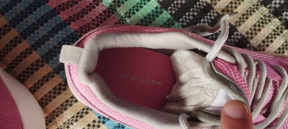 Жіночі кросівки New Look 38-39 розмір