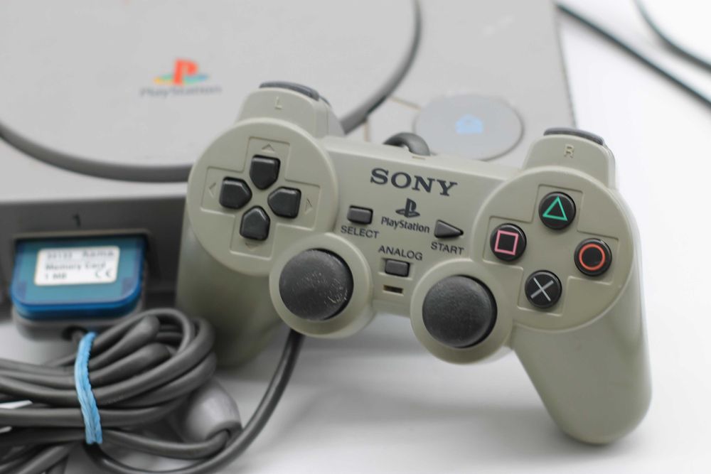 Konsola Sony PlayStation 1 PS1 (SCPH-9002) | Pad DualShock | Gra True Pinball | Zestaw