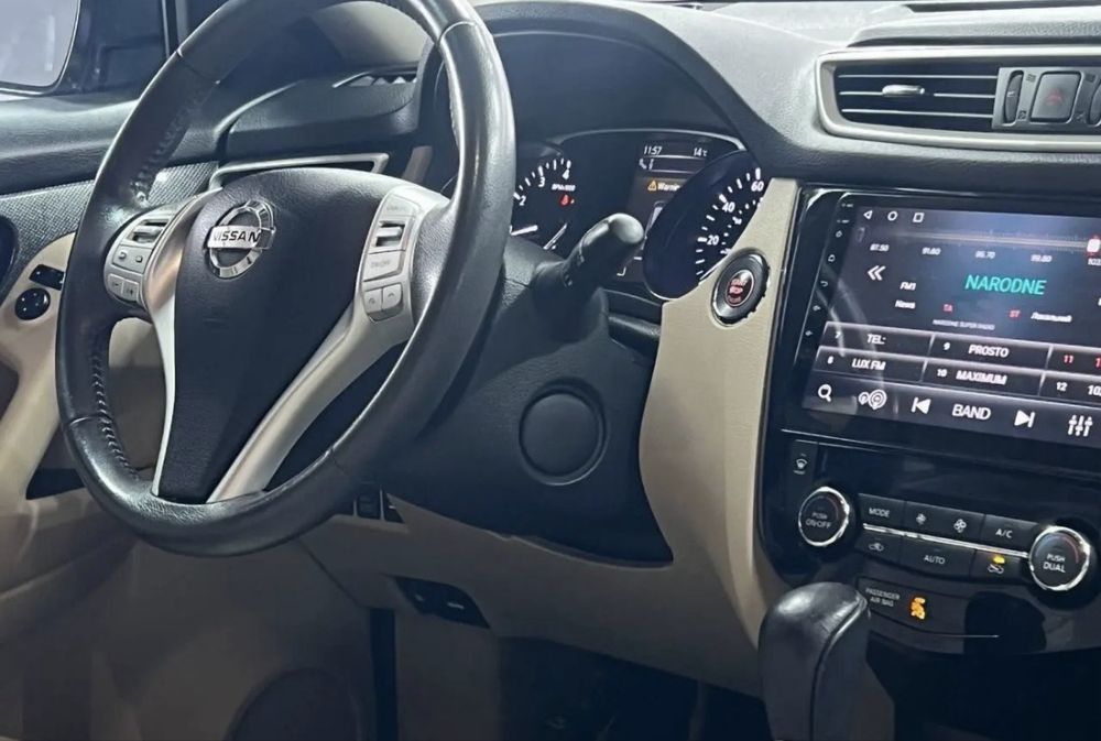 ПРОДАЮ Nissan Rogue 2016 — Максимальная комплектация