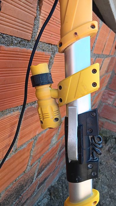 Girafa, lixadora para pladur tetos e pareedes