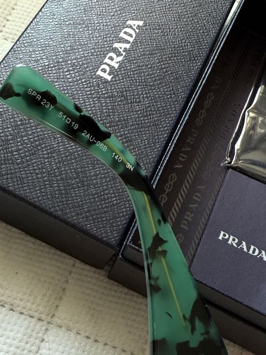 PRADA  okulary przeciwsłoneczne