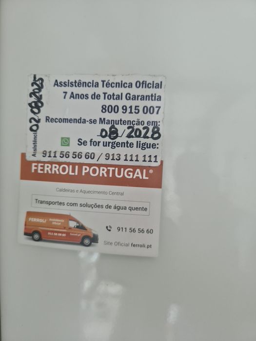 Lote de Artigos para Casa / Remodelação – Excelente Estado (Loiça, Móvel, Porta, Caldeira)