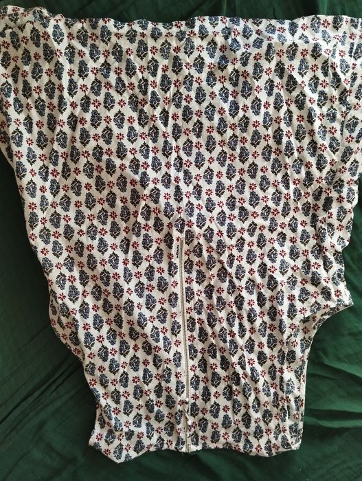 Bluzeczka letnia bez rękawów rozmiar 12 (S)