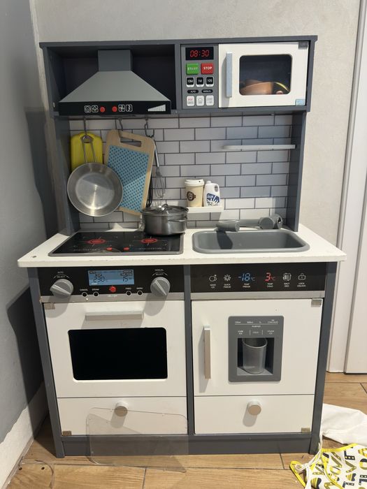 Kuchnia dziecieca drewniana
