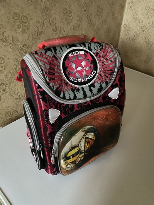 Рюкзак каркасний з твердою спинкою