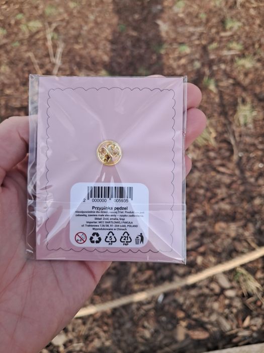 Pin przypinka pędzel Rossmann