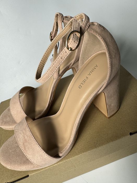 Nowe sandalki na obcasie buty damskie 41 sandaly outlet