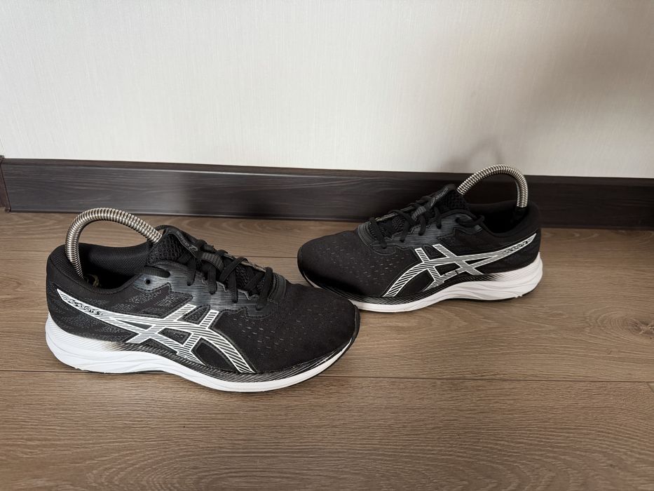 Кросівки Asics 40 розмір