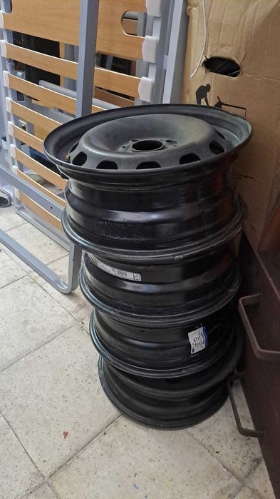 Steel Wheel Set for Ford Fiesta or Focus