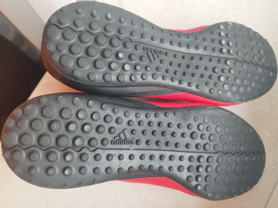 Turfy Adidas Predator 38