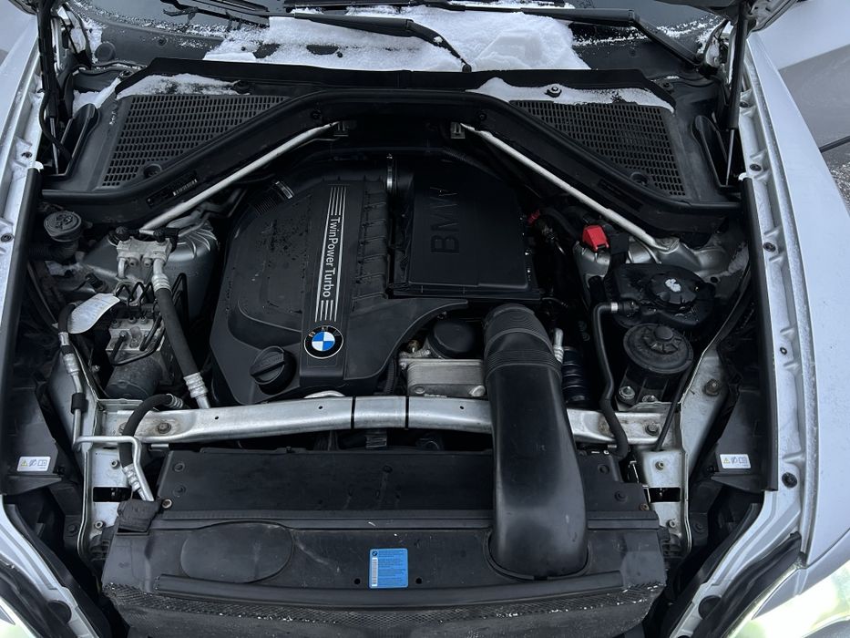 BMW X5 E70 3.0 бензин