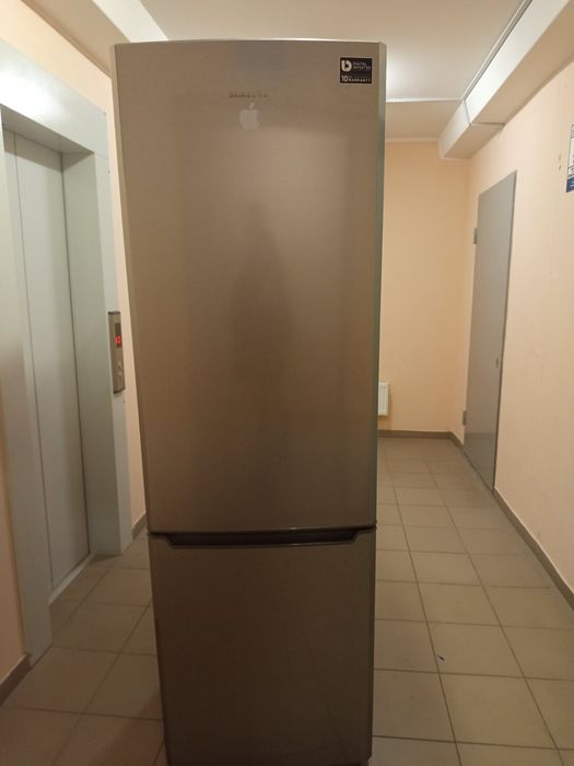 Продам холодильник Samsung