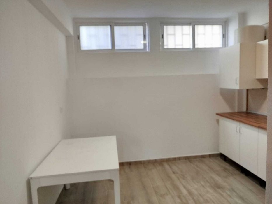Alugar escritório/ atelier/ serviços