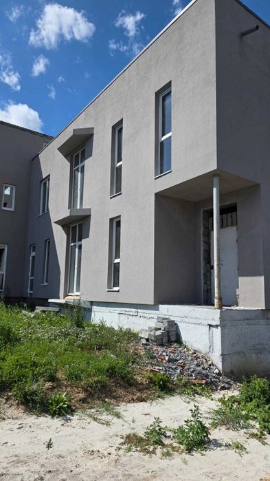 Продаж затишних котеджів по вулиці Садова, с. Бірки.