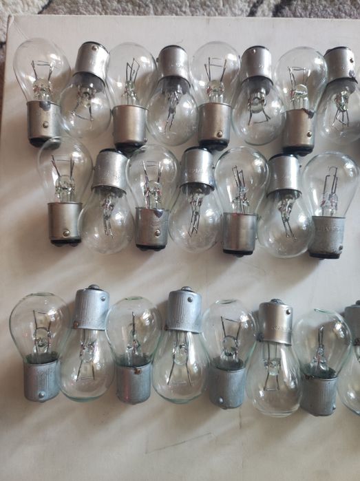 Продається ремінь ГРМ, автолампи 12v , 24v