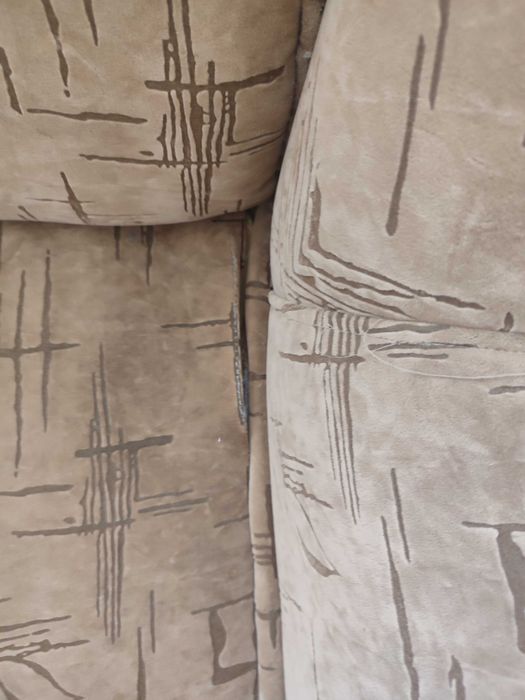 Продається диван не новий