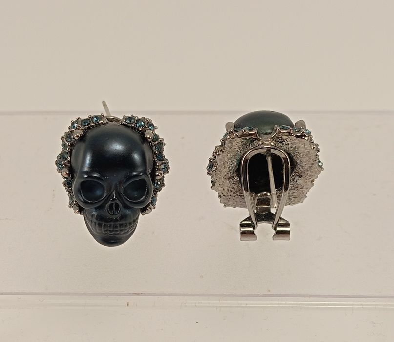 Сережки металеві  Череп оздоблені кристалами