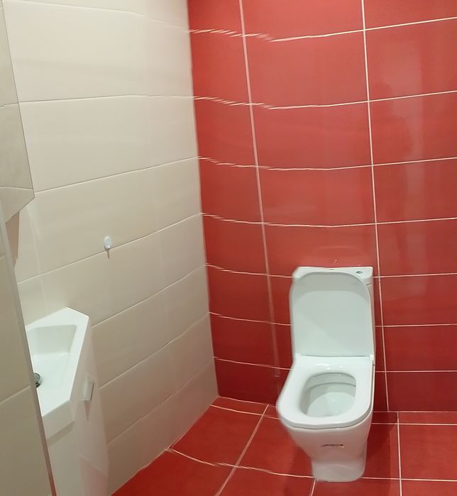 Quarto independente confortável e bem localiza