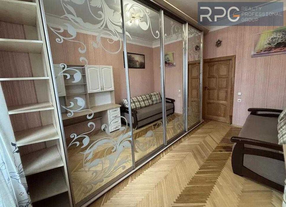 Проаж 2- квартири СТАЛІНКА метро Виставковий Центр