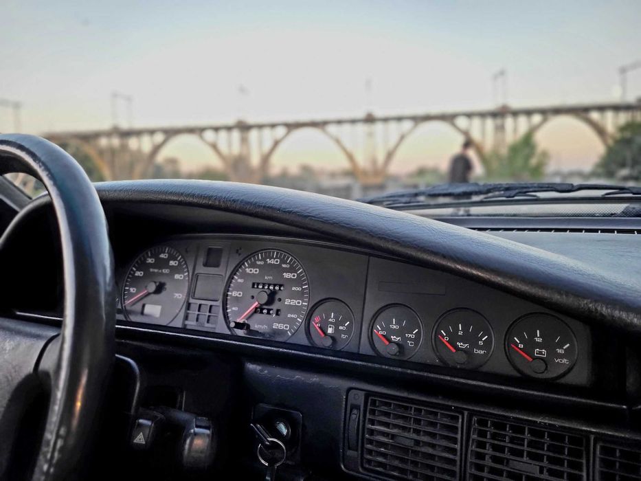 AUDI-100 C3- exclusive-Old Car