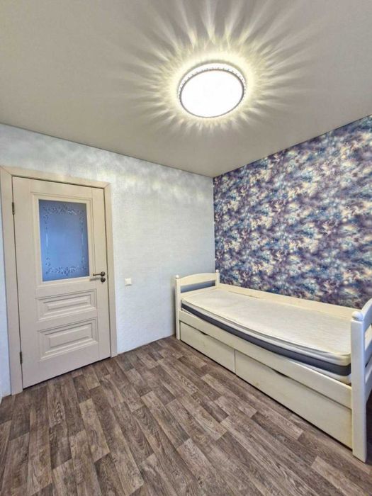 Продается 3-х комнатная квартира, район ЖД Вокзала.