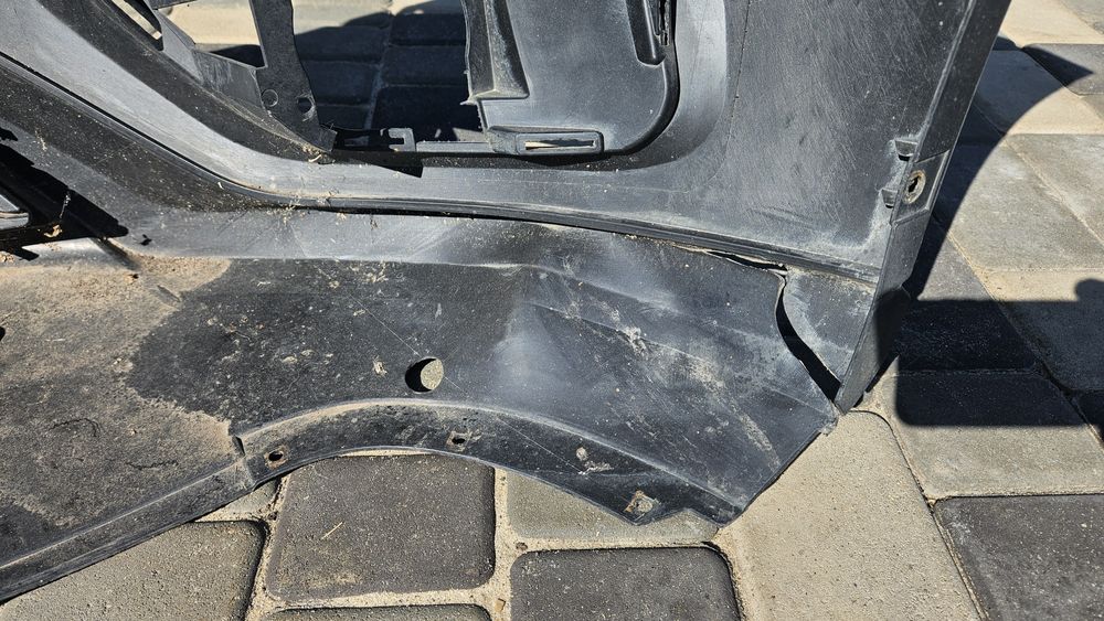 Передній бампер Fiat doblo