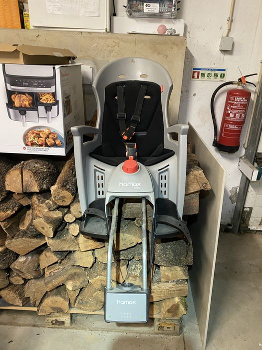 Cadeira de transporte de criança em bicicleta