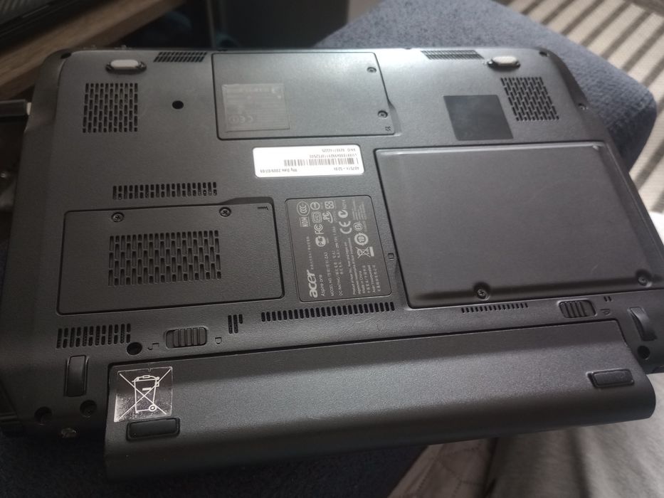 Laptop Acer A0751h (na części lub do naprawę)