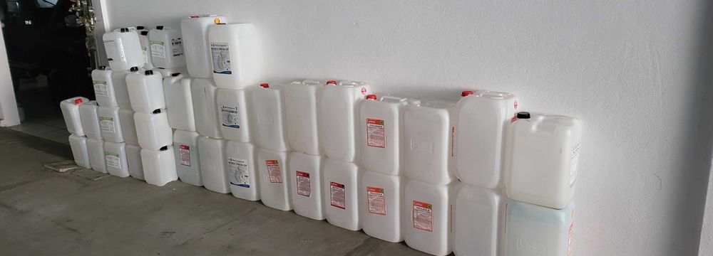Bidões de plástico de 10, 20 e 25 litros