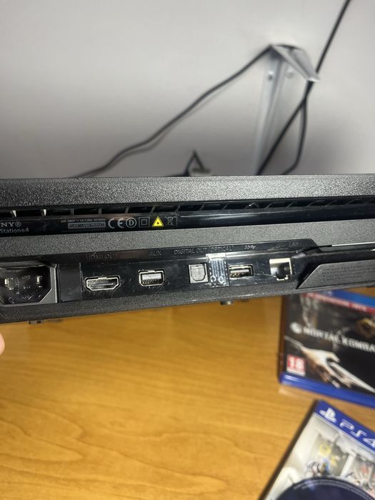 Konsola PS4  Pro  1 Tb