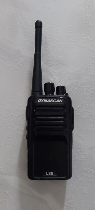 2 Walkie Talkie  Dynascan L88