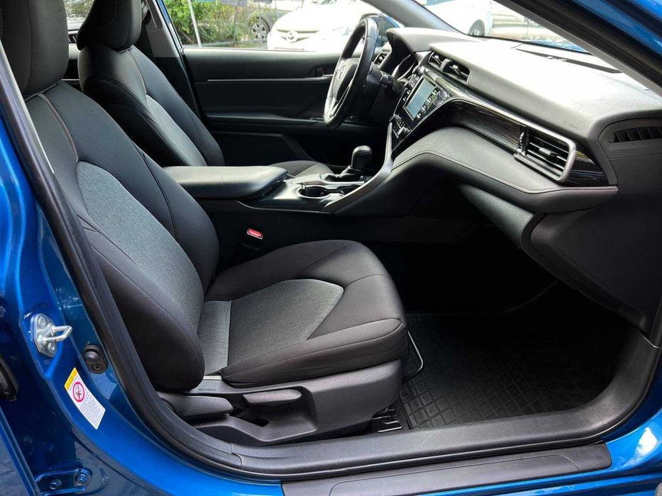 Toyota Camry 2019