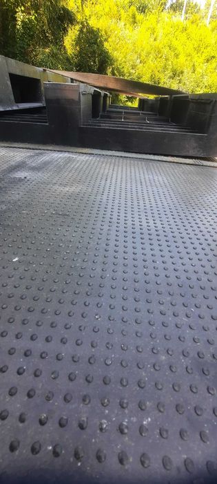 Palety plastikowe 120x100 pod taras  zbiornik 1000l itp