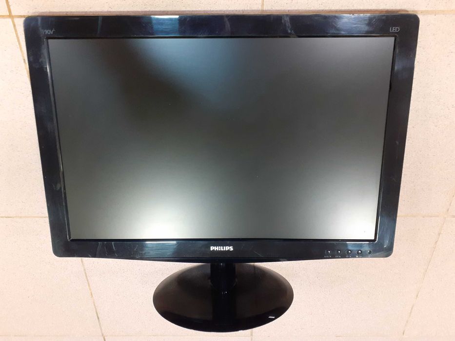 Монитор Philips 190V3